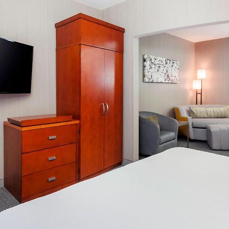 Courtyard By Marriott Dallas Arlington South Exterior photo
