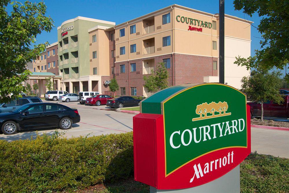Courtyard By Marriott Dallas Arlington South Exterior photo