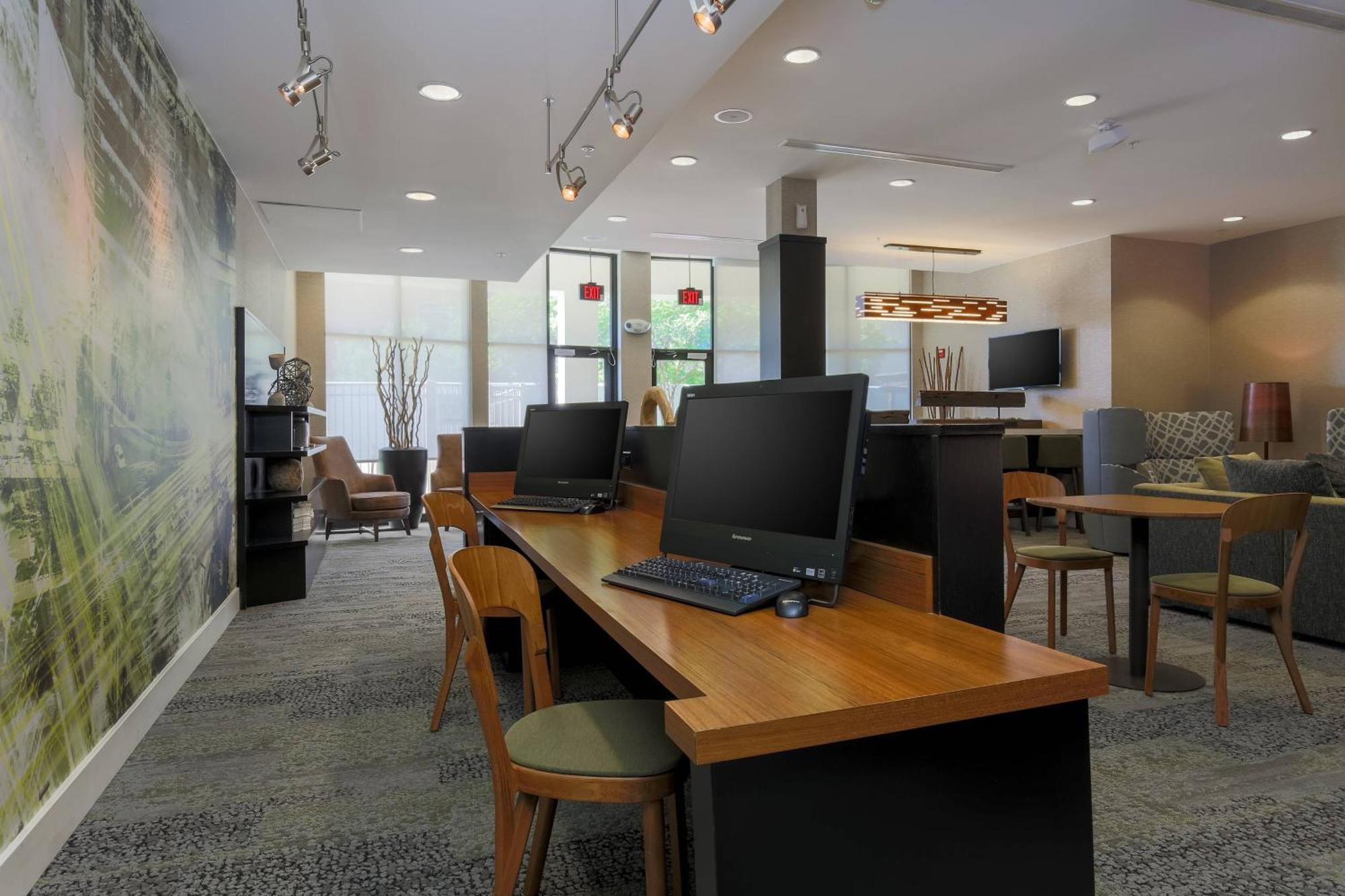 Courtyard By Marriott Dallas Arlington South Exterior photo