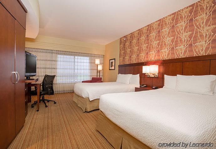 Courtyard By Marriott Dallas Arlington South Exterior photo
