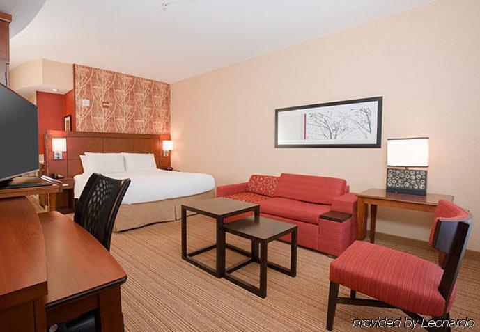 Courtyard By Marriott Dallas Arlington South Exterior photo