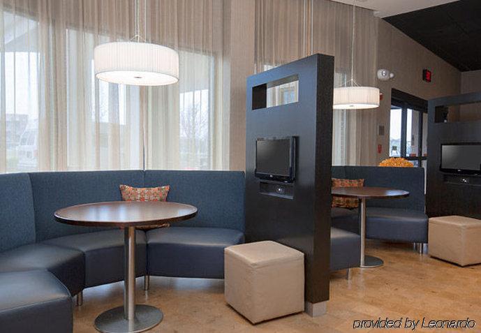 Courtyard By Marriott Dallas Arlington South Exterior photo