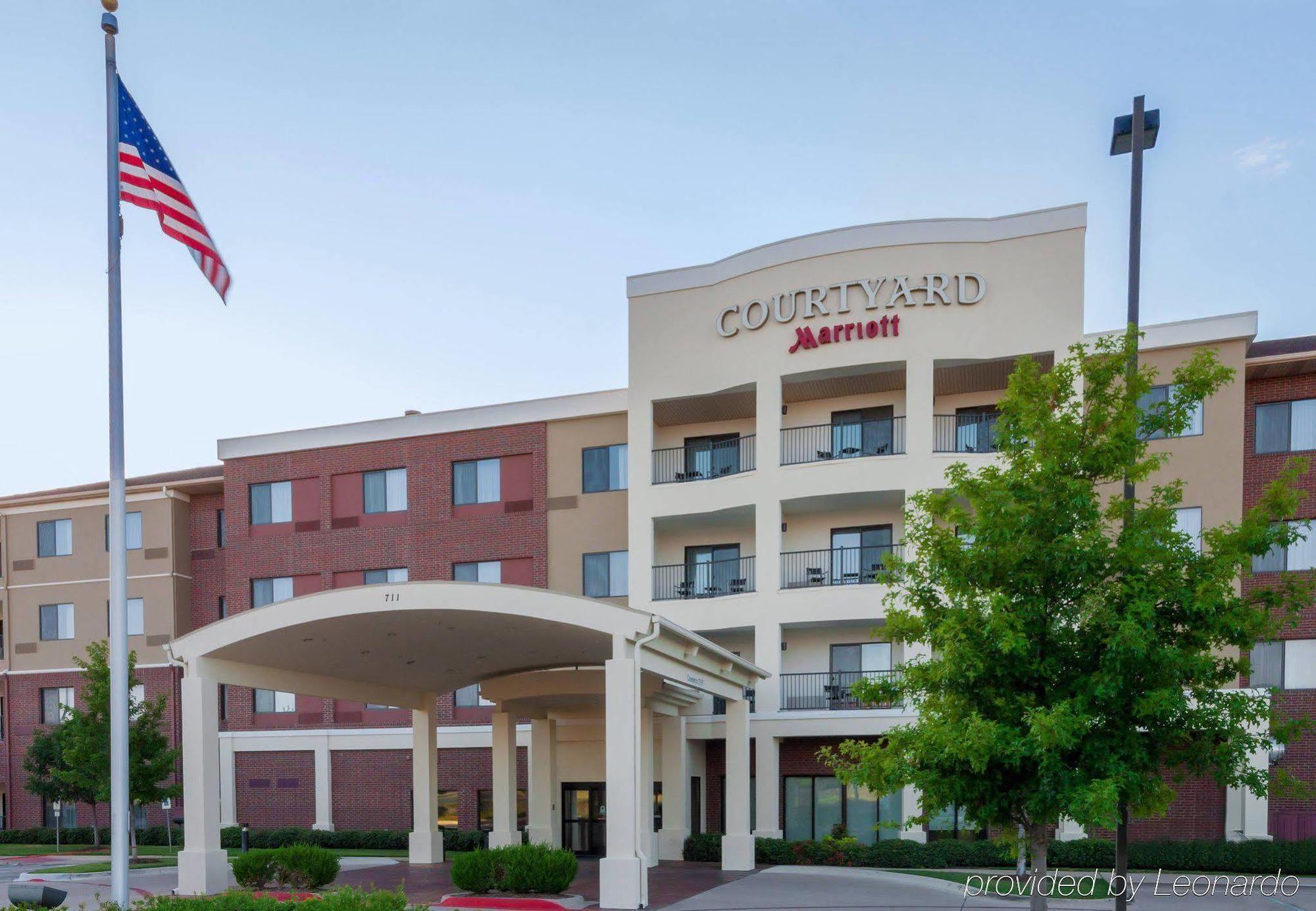 Courtyard By Marriott Dallas Arlington South Exterior photo