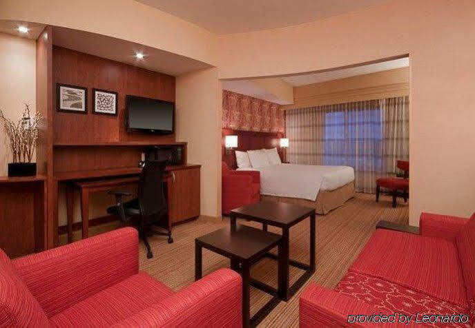 Courtyard By Marriott Dallas Arlington South Exterior photo